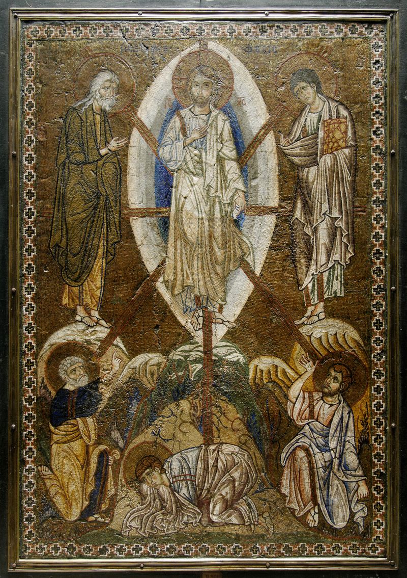 Byzantine micromosaic icon of the Transfiguration of Christ (c. 1200), Musée du Louvre. Public domain, via Wikimedia Commons.